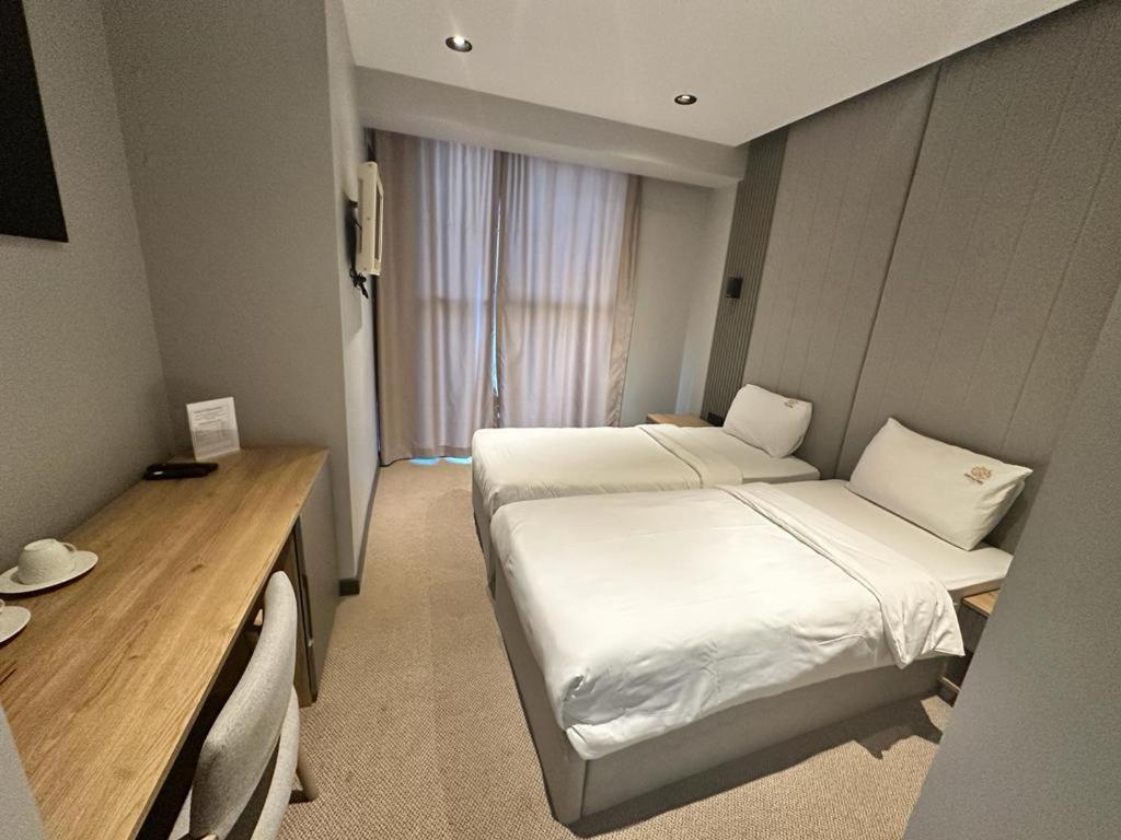 Sherlock Homes Hotels Istanbul Bagian luar foto